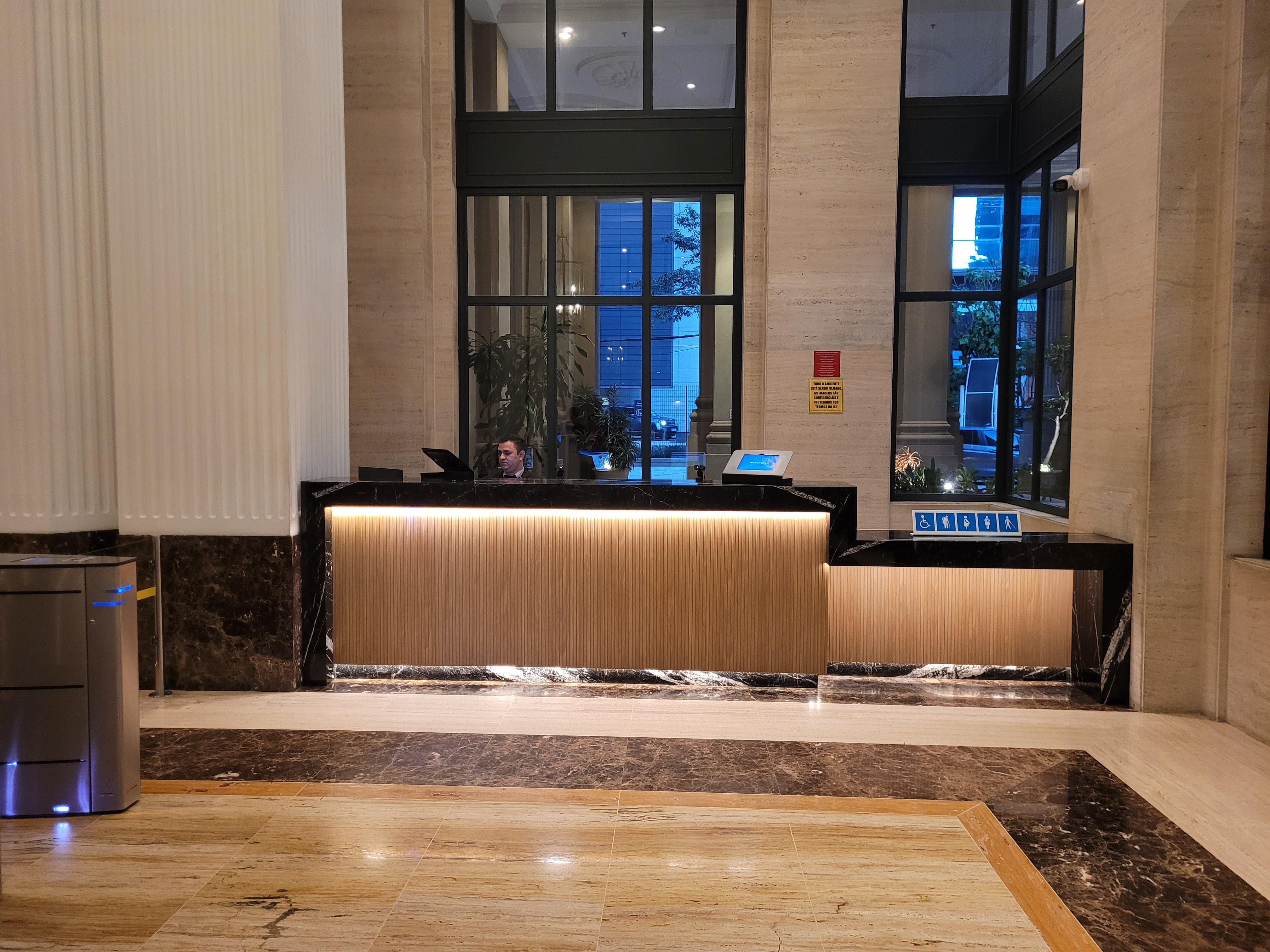 Retrofit de recepção corporativa Schiavoni Arquitetura